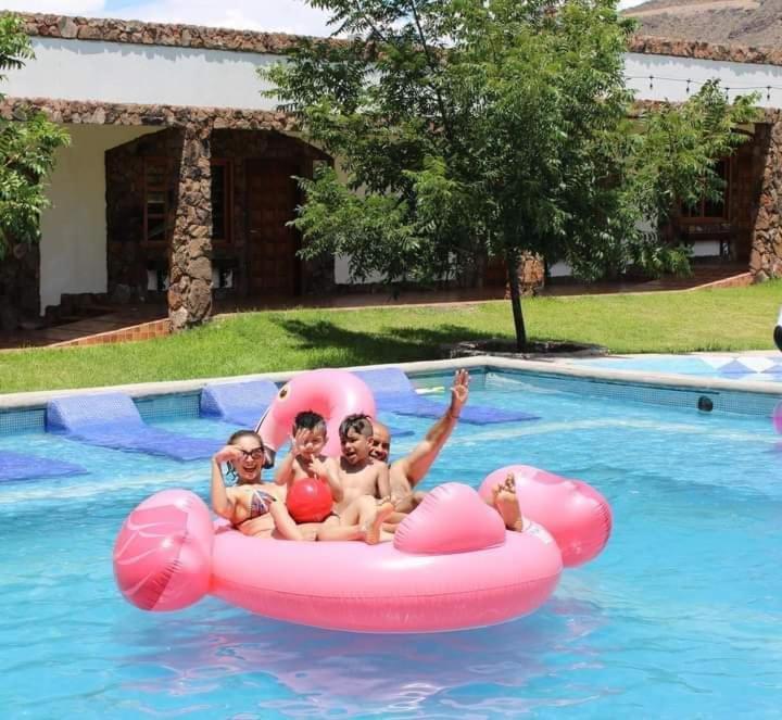 Hotel Hacienda Las Marias Meoqui Esterno foto