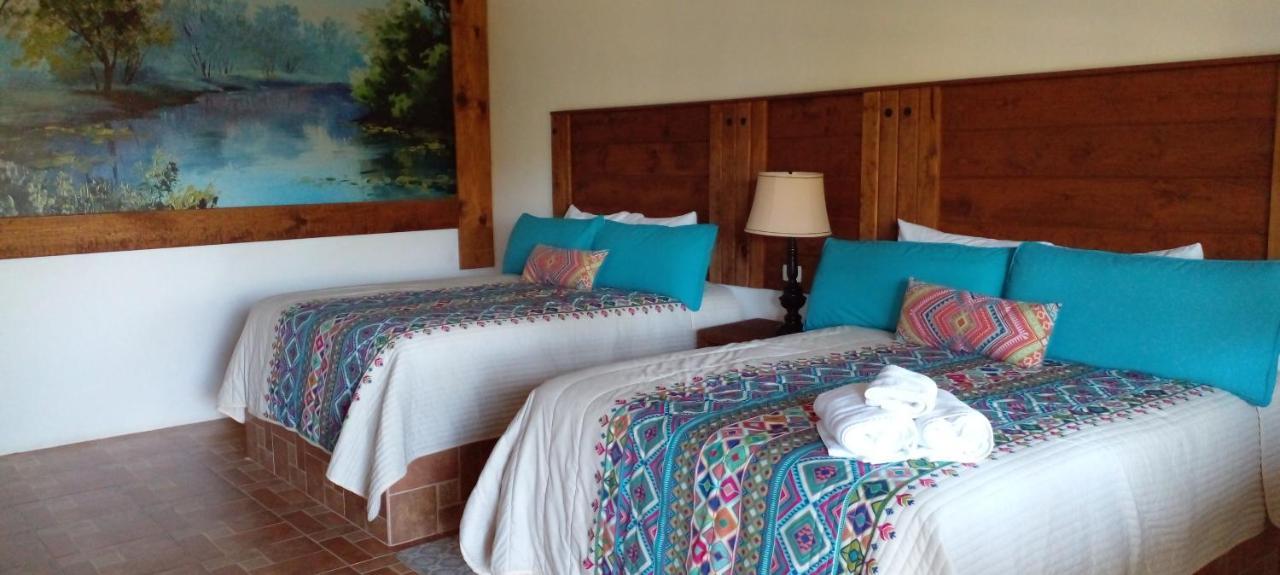 Hotel Hacienda Las Marias Meoqui Esterno foto